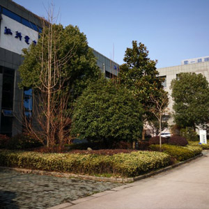 �S�^(q��)�h(hu��n)��